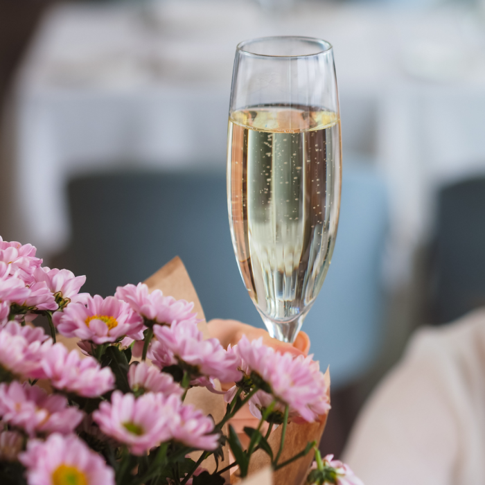 Welcome Champagne & Flowers